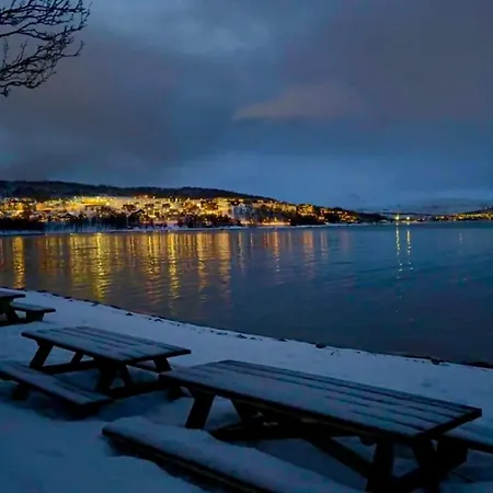 Appartement 2 Bedroom Modern With Fjord View Near Centre & Airport