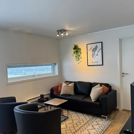2 Bedroom Modern With Fjord View Near Centre & Airport * Tromsø