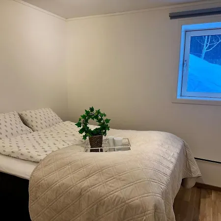 2 Bedroom Modern With Fjord View Near Centre & Airport Appartement Tromsø