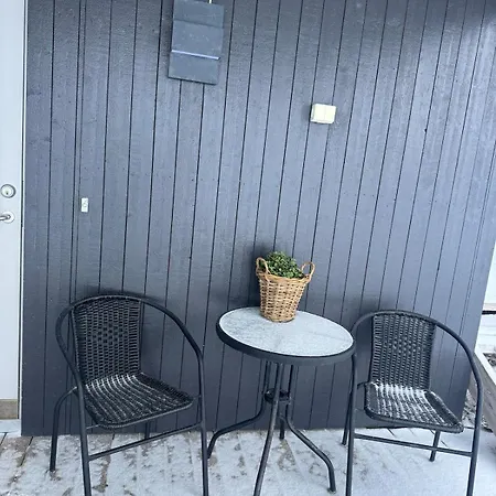 2 Bedroom Modern With Fjord View Near Centre & Airport Lejlighed