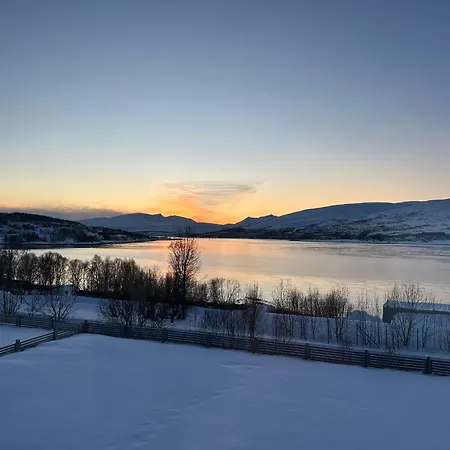 2 Bedroom Modern With Fjord View Near Centre & Airport