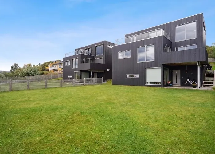Appartamento 2 Bedroom Modern With Fjord View Near Centre & Airport