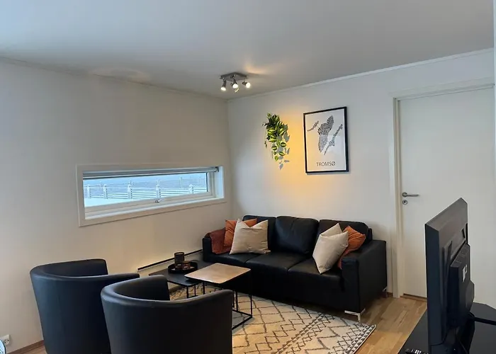 2 Bedroom Modern With Fjord View Near Centre & Airport * Tromsø