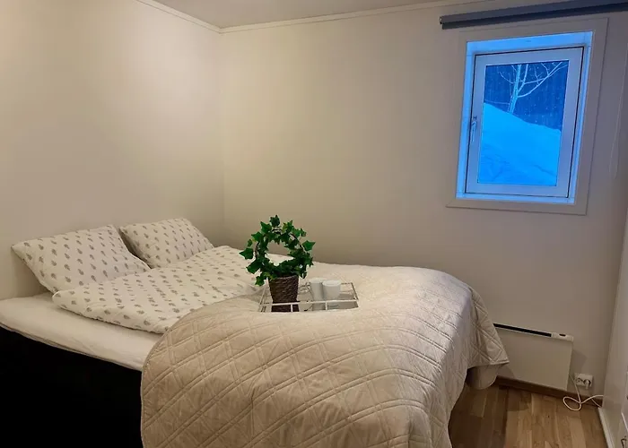2 Bedroom Modern With Fjord View Near Centre & Airport Appartement Tromsø