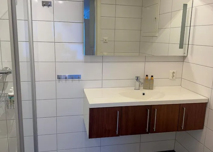 2 Bedroom Modern With Fjord View Near Centre & Airport Appartement Tromsø