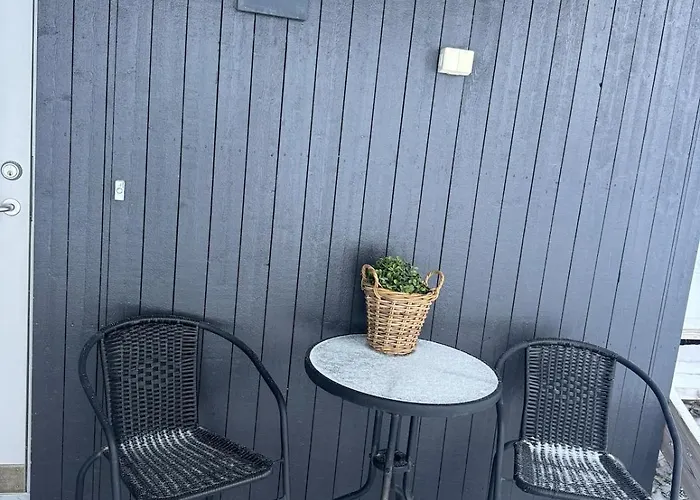 2 Bedroom Modern With Fjord View Near Centre & Airport Appartement